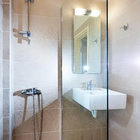 Relax Hotel Agia Marina