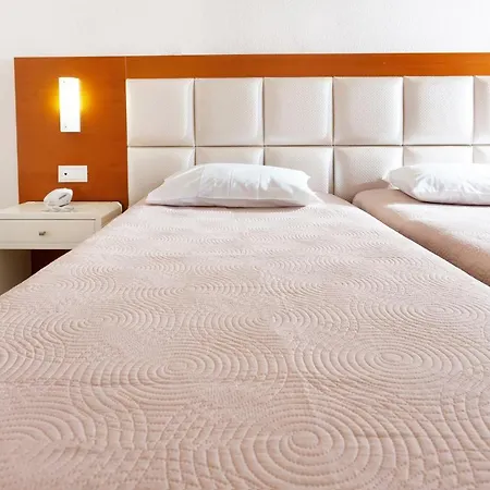 Hotel Relax Agia Marina